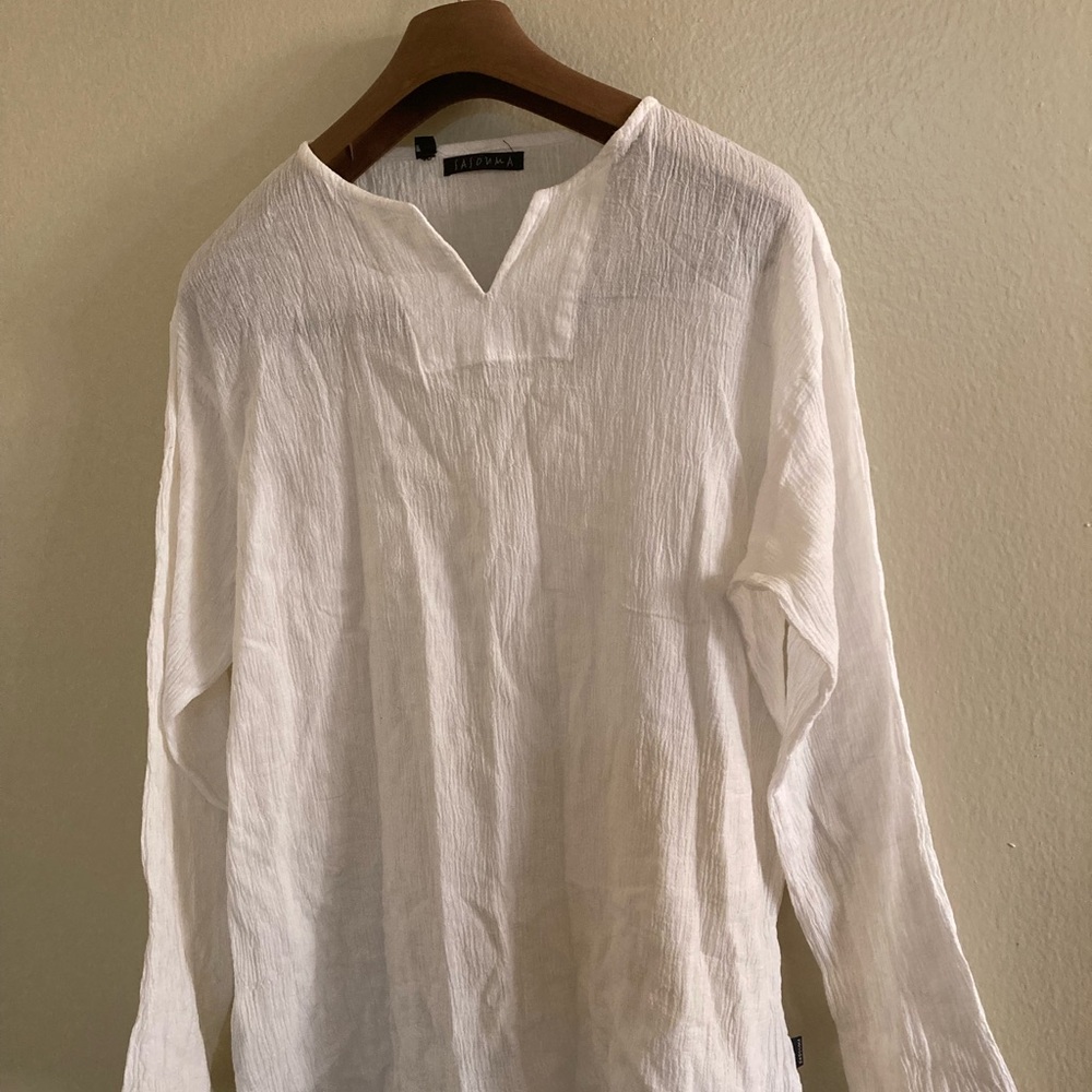womens white top